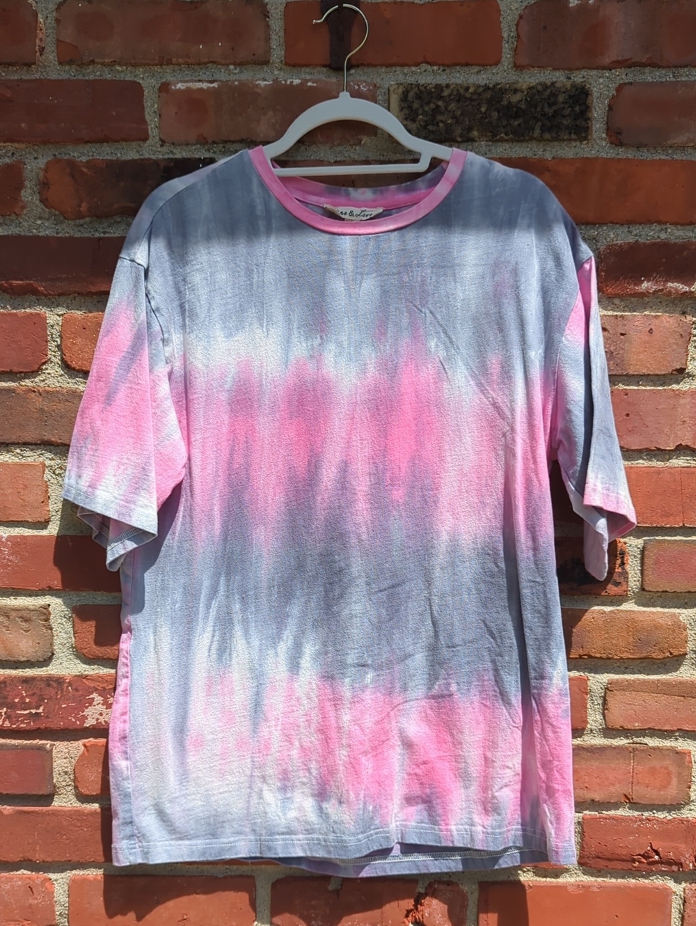 Vine & Love Pink & Gray Tie-Dye Short Sleeve Crewneck Tee